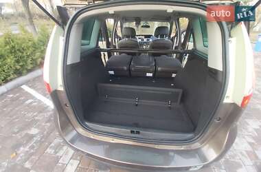 Минивэн Renault Grand Scenic 2009 в 