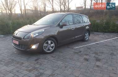 Минивэн Renault Grand Scenic 2009 в 