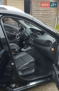 Минивэн Renault Grand Scenic 2012 в 