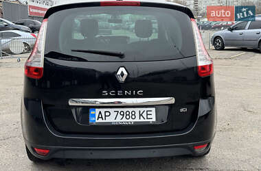 Минивэн Renault Grand Scenic 2012 в 