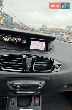 Минивэн Renault Grand Scenic 2012 в 