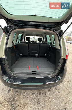 Минивэн Renault Grand Scenic 2012 в 