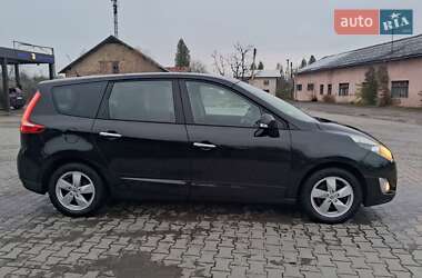 Минивэн Renault Grand Scenic 2009 в Косове