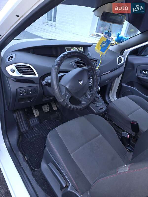 Минивэн Renault Grand Scenic 2013 в Сахновщине