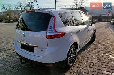 Минивэн Renault Grand Scenic 2012 в 