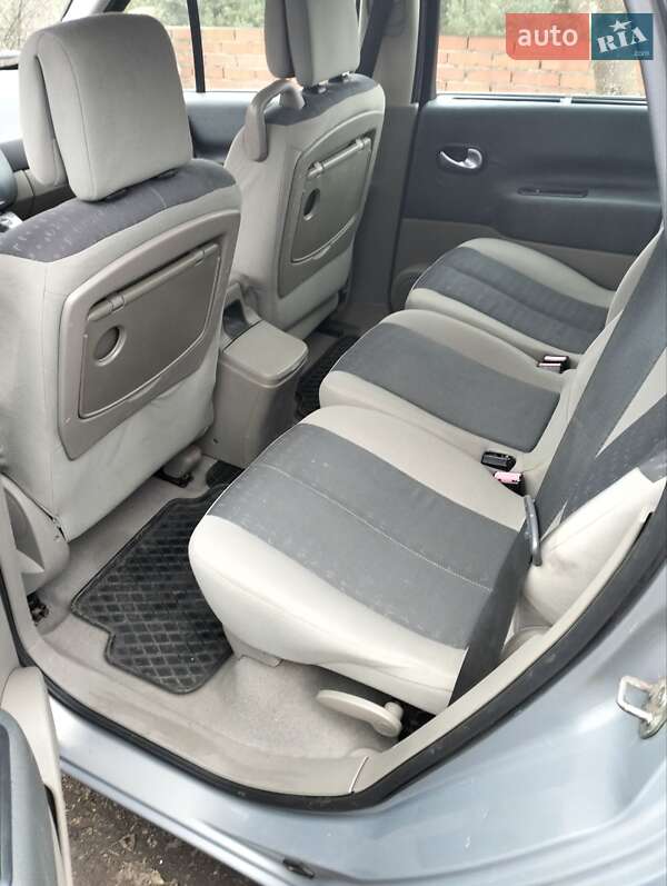 Минивэн Renault Grand Scenic 2004 в Луцке