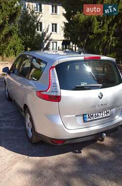 Минивэн Renault Grand Scenic 2012 в 