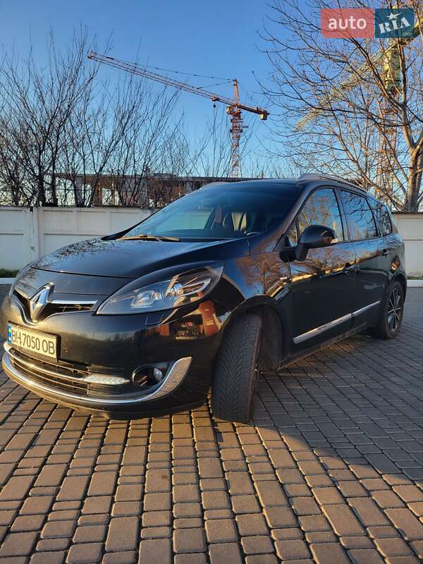 Минивэн Renault Grand Scenic 2013 в 