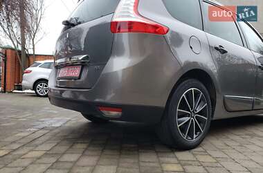Минивэн Renault Grand Scenic 2013 в 