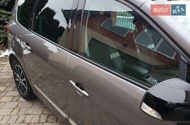 Минивэн Renault Grand Scenic 2013 в 
