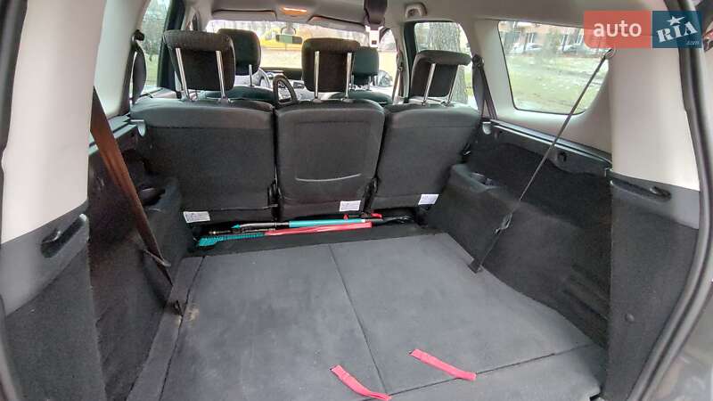 Минивэн Renault Grand Scenic 2011 в Киеве