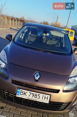 Мінівен Renault Grand Scenic 2011 в Дубні