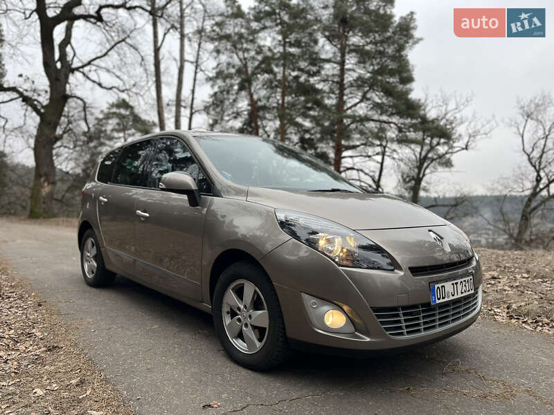 Мінівен Renault Grand Scenic 2010 в Чернігові