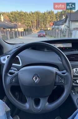 Минивэн Renault Grand Scenic 2009 в 