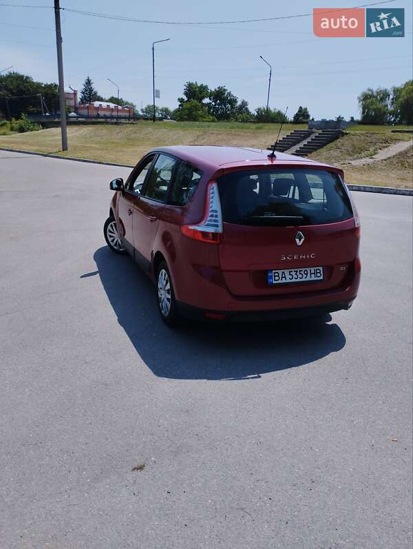Минивэн Renault Grand Scenic 2010 в Александрие