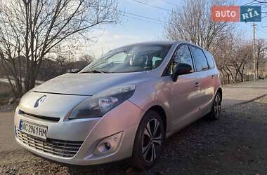 Минивэн Renault Grand Scenic 2011 в 