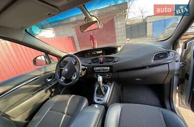 Минивэн Renault Grand Scenic 2011 в 