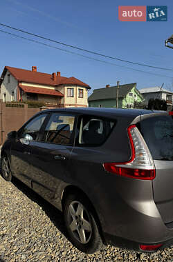 Мінівен Renault Grand Scenic 2014 в 