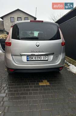 Мінівен Renault Grand Scenic 2016 в 