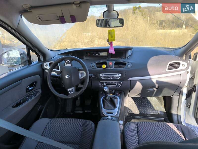 Минивэн Renault Grand Scenic 2011 в Лохвице