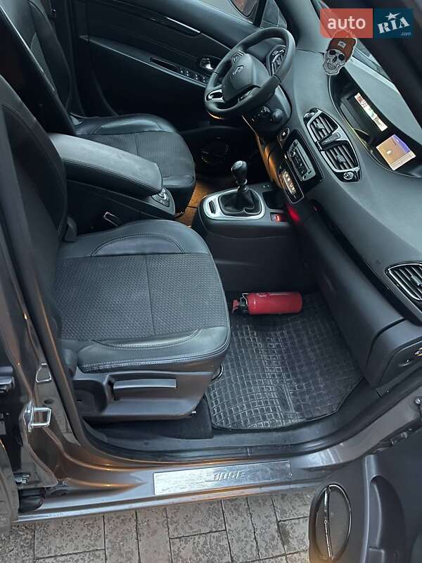 Мінівен Renault Grand Scenic 2012 в Дніпрі