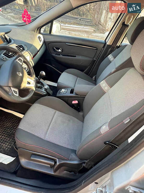 Минивэн Renault Grand Scenic 2012 в Киеве