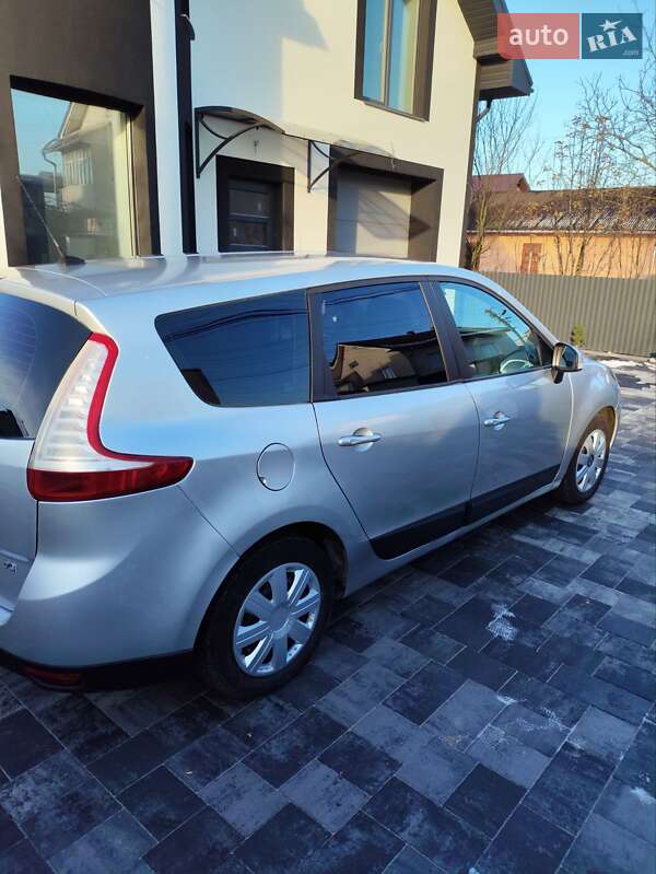 Минивэн Renault Grand Scenic 2010 в Ивано-Франковске фото 10 Минивэн Renault Grand Scenic 2010 в Ивано-Франковске