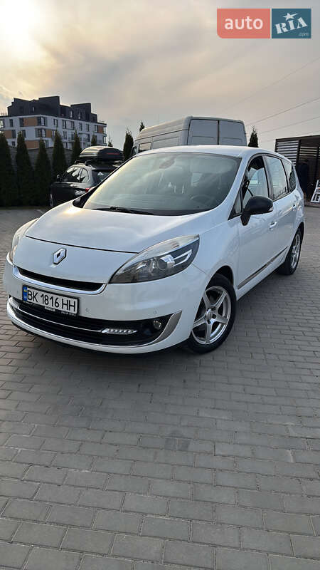 Renault Grand Scenic 2012