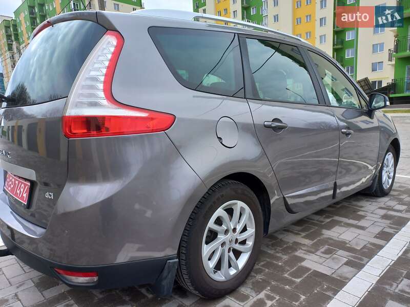 Мінівен Renault Grand Scenic 2015 в Луцьку