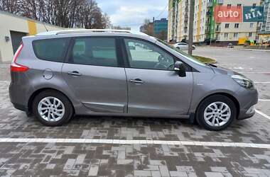 Минивэн Renault Grand Scenic 2015 в 