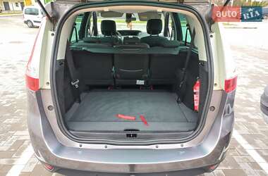 Минивэн Renault Grand Scenic 2015 в 