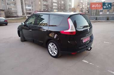 Мінівен Renault Grand Scenic 2011 в 