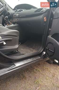 Минивэн Renault Grand Scenic 2013 в 