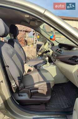 Минивэн Renault Grand Scenic 2011 в 