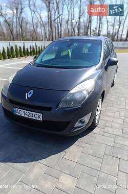 Минивэн Renault Grand Scenic 2010 в 