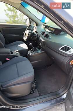 Минивэн Renault Grand Scenic 2010 в 