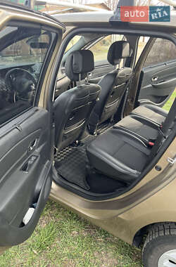 Минивэн Renault Grand Scenic 2013 в 