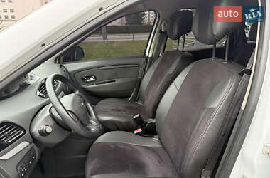 Минивэн Renault Grand Scenic 2012 в 