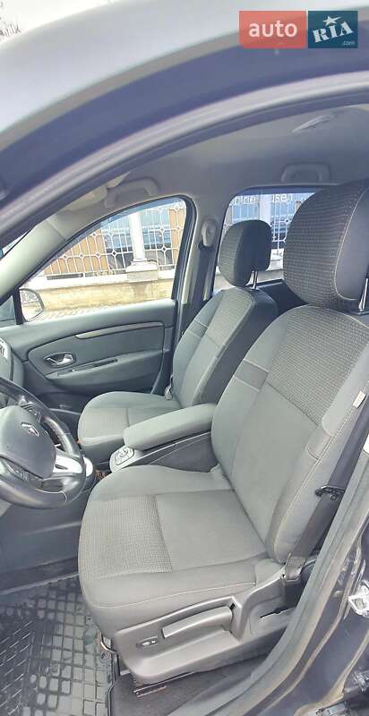 Минивэн Renault Grand Scenic 2010 в Снятине