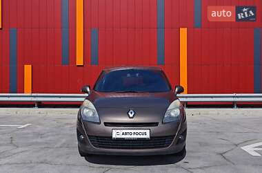 Минивэн Renault Grand Scenic 2010 в 