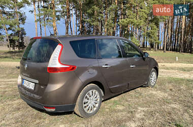 Минивэн Renault Grand Scenic 2009 в 