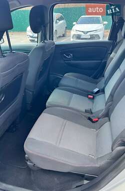 Минивэн Renault Grand Scenic 2013 в 