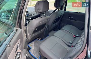 Минивэн Renault Grand Scenic 2011 в 