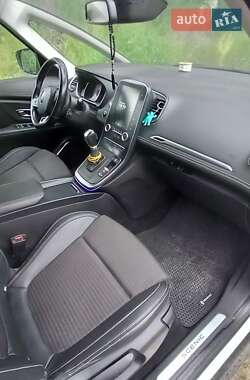 Минивэн Renault Grand Scenic 2016 в 