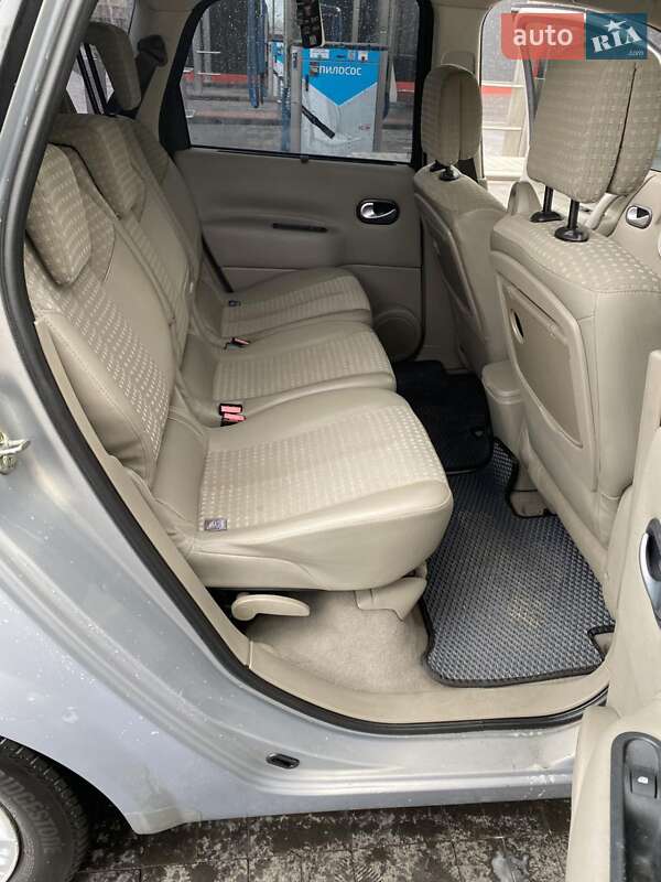 Минивэн Renault Grand Scenic 2005 в Ровно