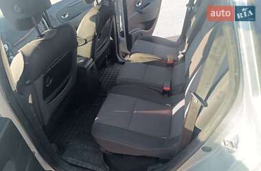 Минивэн Renault Grand Scenic 2013 в 