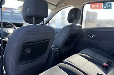 Минивэн Renault Grand Scenic 2014 в 