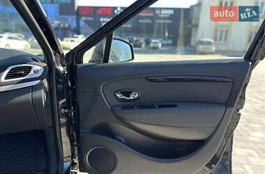 Минивэн Renault Grand Scenic 2014 в 
