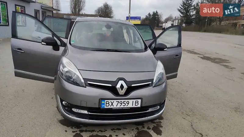 Минивэн Renault Grand Scenic 2013 в 