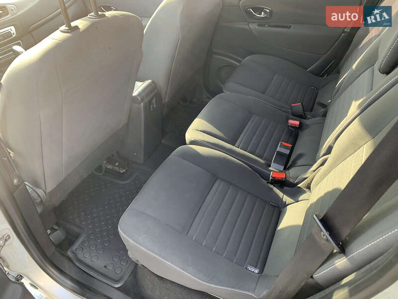 Минивэн Renault Grand Scenic 2015 в Ирпене